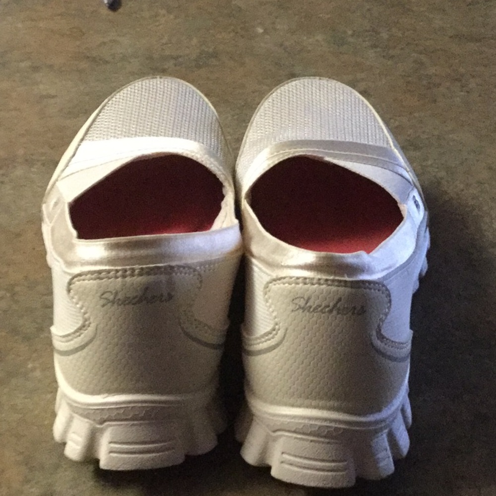 Skechers